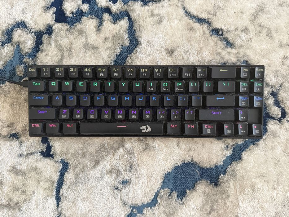 Tastatura gaming mecanica Redragon Deimos, format 65%, iluminare RGB, wireless 2.4GHz & wired USB-C, switch Red, Negru