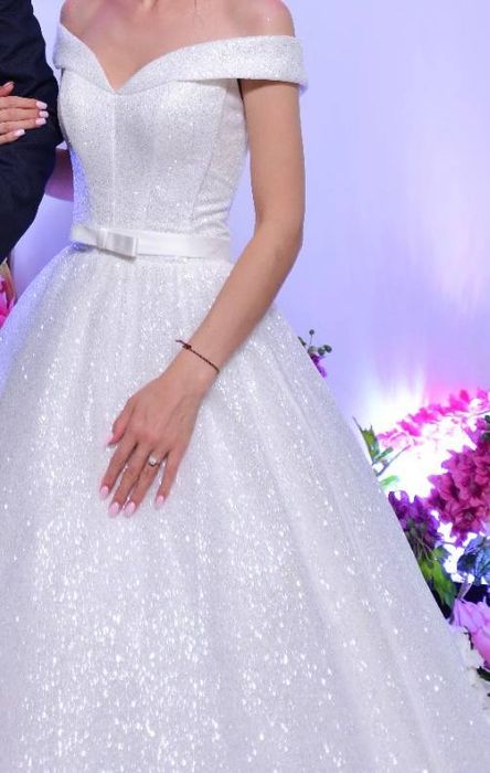 Изумительное свадебное платье