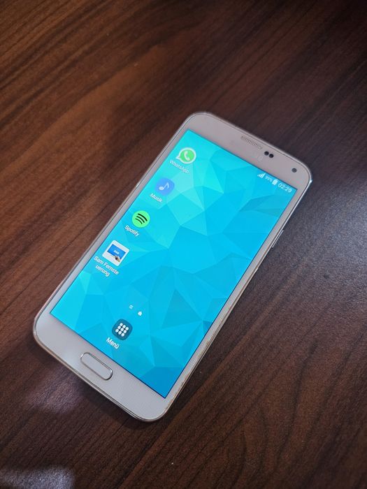 Samsung Galaxy S5 SM-G900F Работи отлично