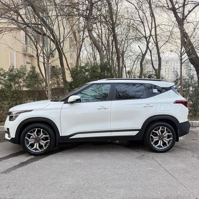 Kia Seltos 2021 (3 позиция) родная краска