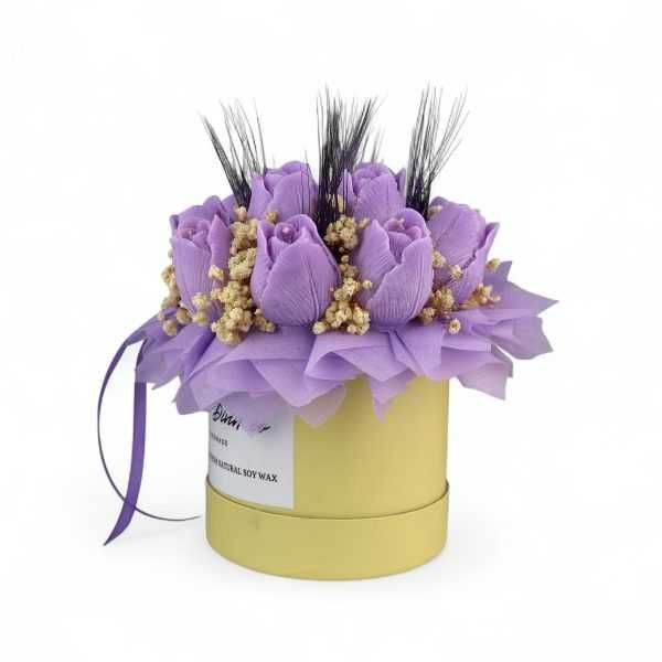 Луксозен букет със соеви свещи „Виолетова елегантност“