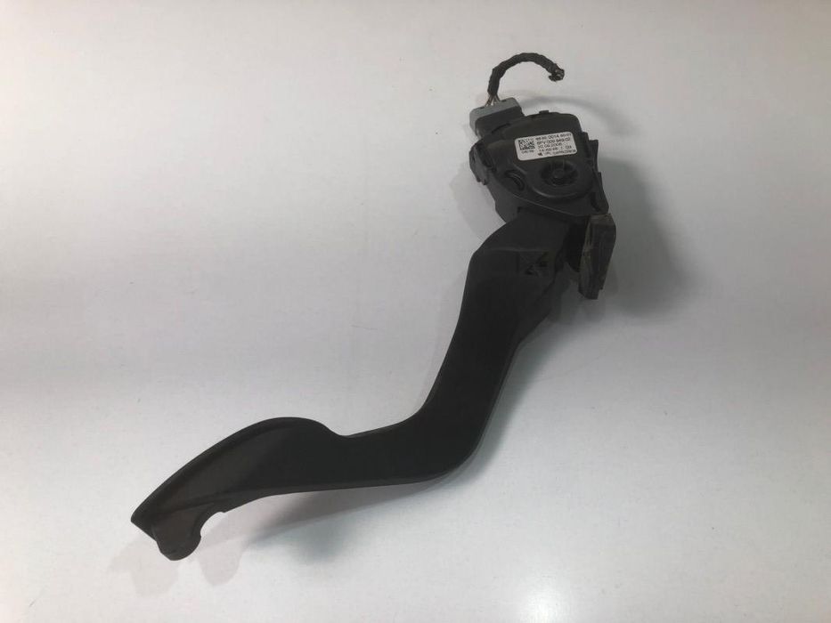 Pedala acceleratie Peugeot 207 9683001480