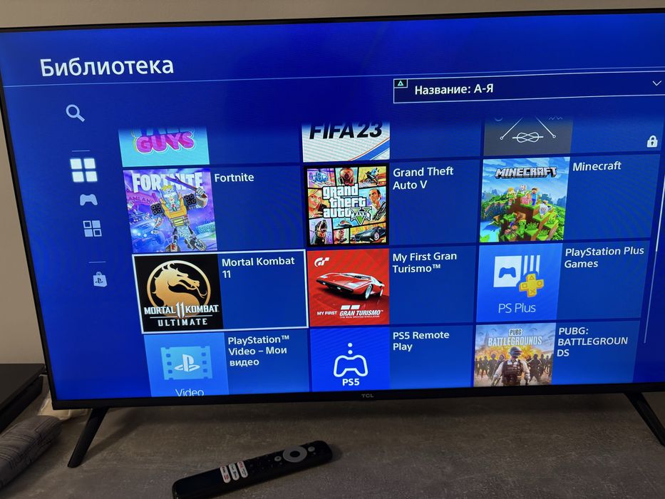 Продаю Пс4 слим 1ТБ