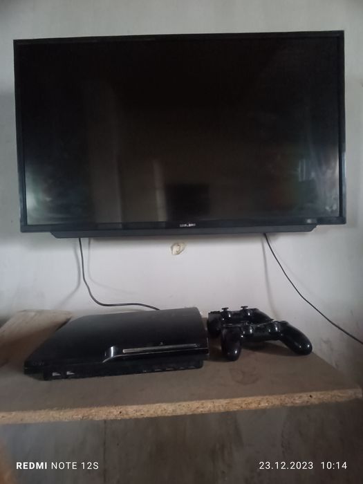 Playstation 4 va 3 bor