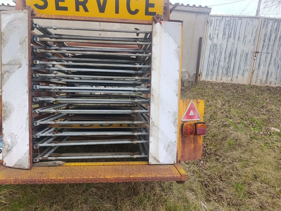 Ремарке с пътна сигнализация