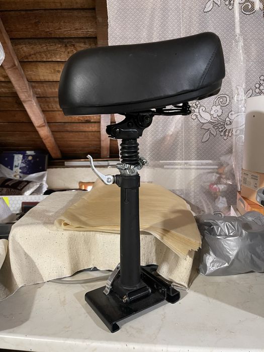 Седалка за тротинетка