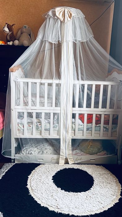 Детская кроватка