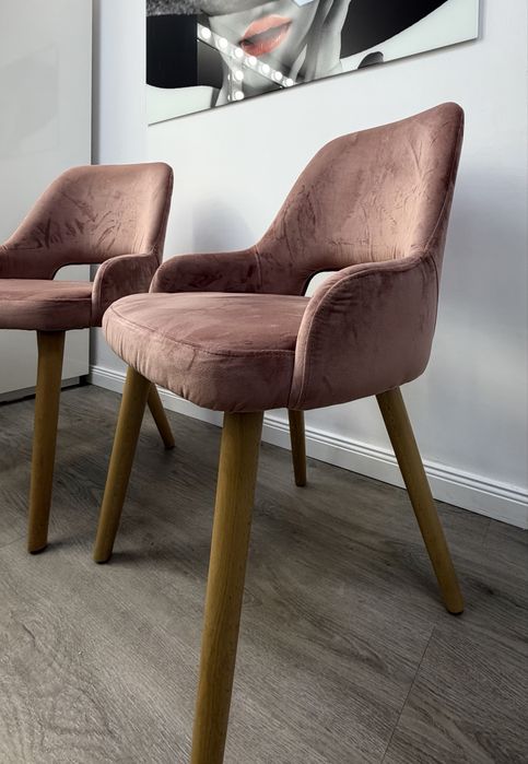 Scaune elegante din catifea, design modern – 300 lei/buc (negociabil)