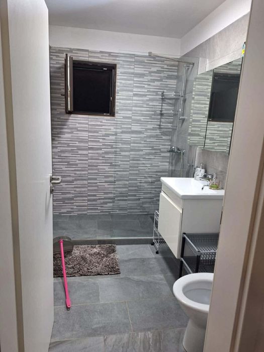 Vand apartament 3 camere