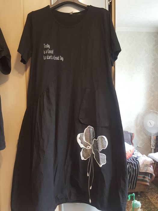 Продам недорого женские платья