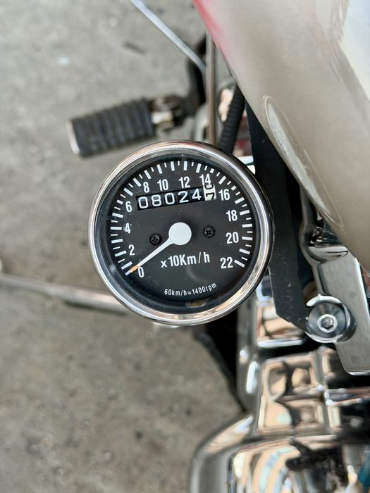 Yamaha Dragstar 650 custom chopper