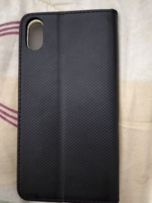 Vând husă tip carte iPhone xs