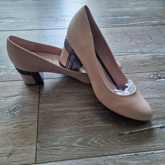 Дамски обувки бежово