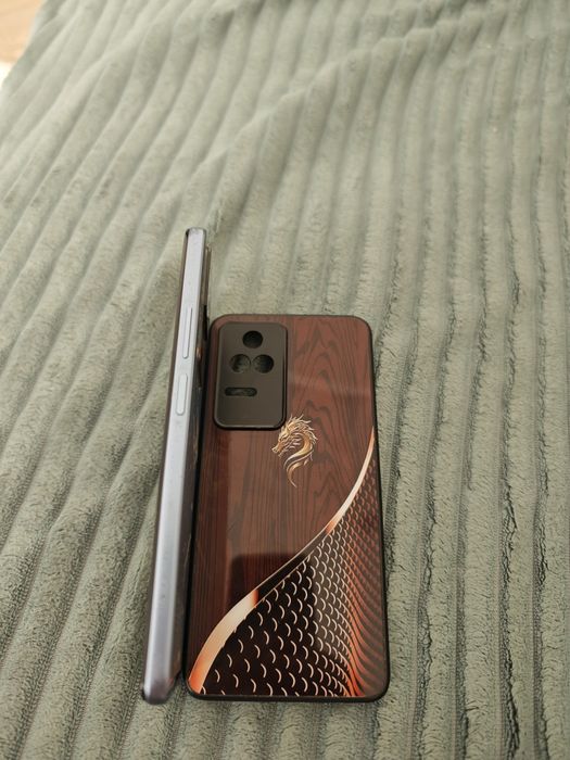 Продам xiaomi redmi K40s (poco f4)