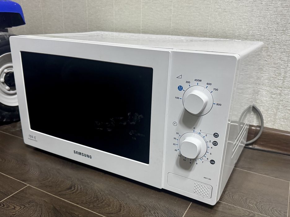 Микроволновка Samsung 800Вт