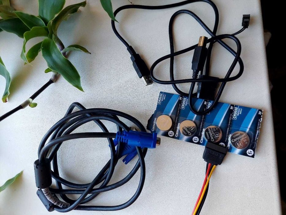 SATA, molex, M.2, доп. питание видеокарты + VGA/USB