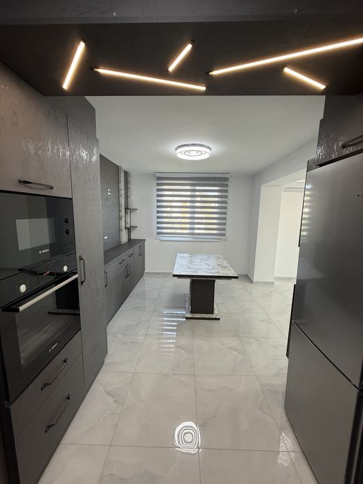 Продава се Тристаен апартамент в Велико Търново, Акация - 104 кв.м за 954 €/кв.м - Снимка #3