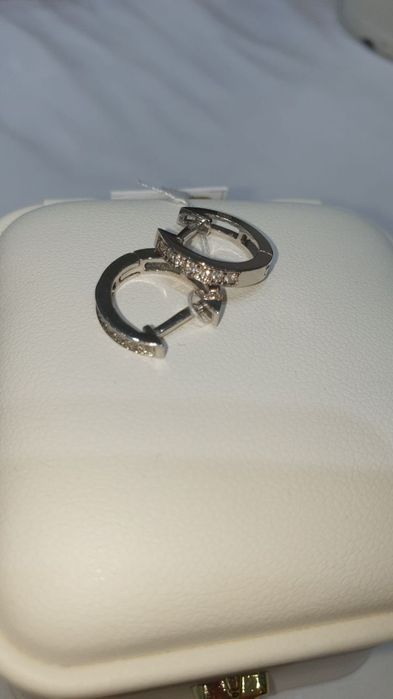 Серьги  с бриллиантами