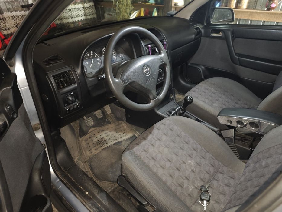 Vând Opel Astra g