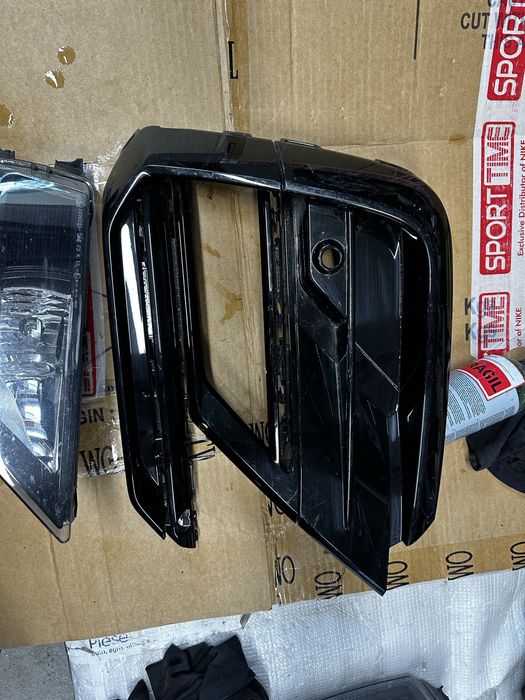 Grilă drrapta .proiector dreapta vw tiguan 2.R linne.