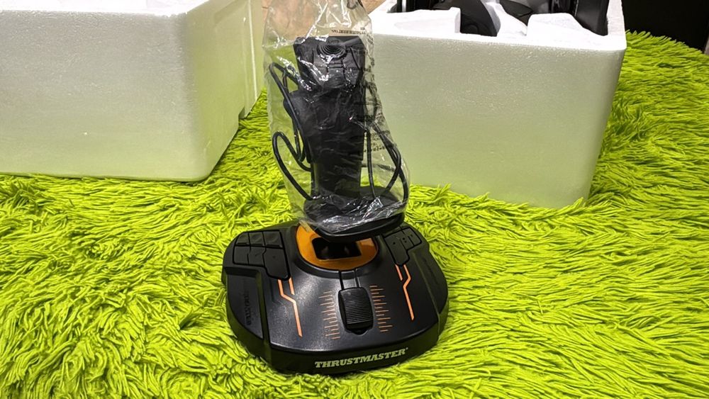 Игровой контроллер Thrustmaster T-16000M  рус руд пидали комплект