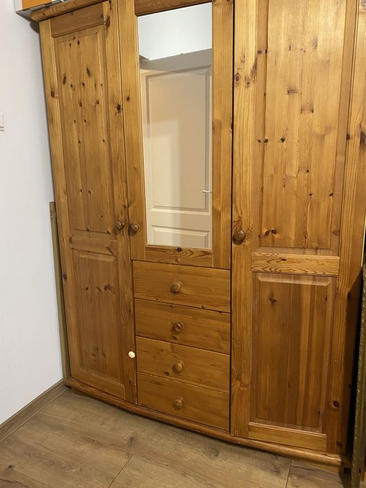 Vand  mobila living/ dormitor