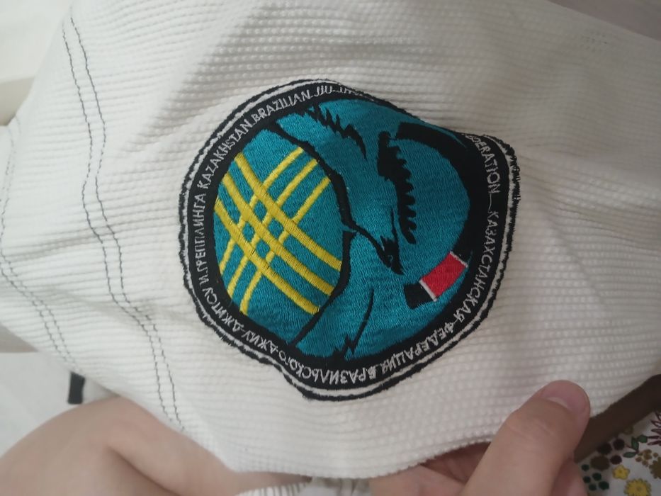 Продам кимоно джиу джитсу