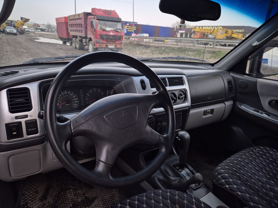 Mitsubishi Montero Sport