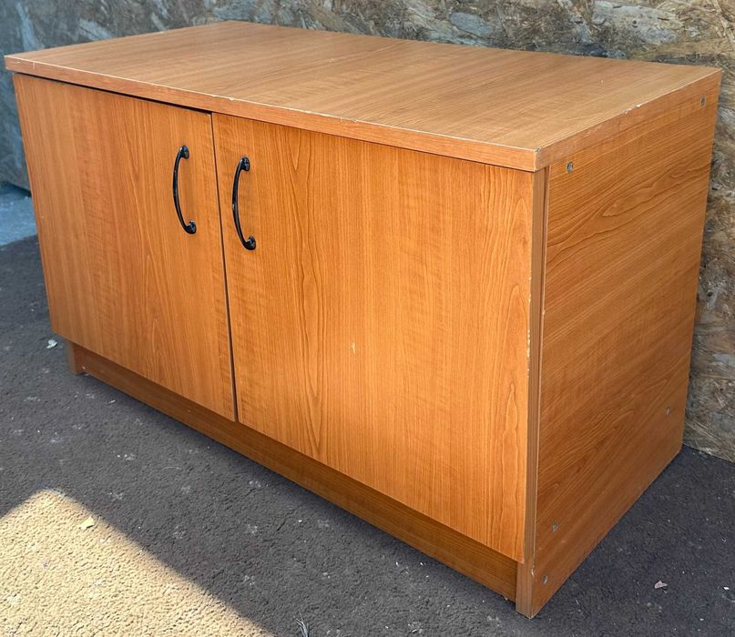 Comoda cu 2 usi; Pantofar; Mic Dulap cu spatiu de depozitare