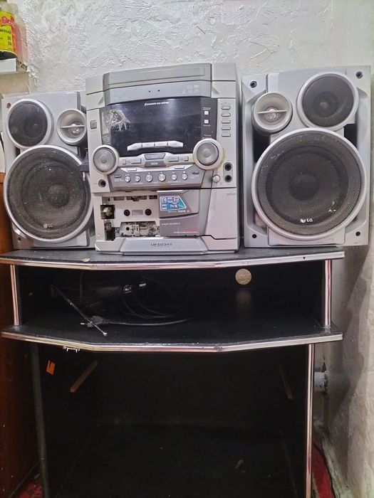 Продам музыкальный центр