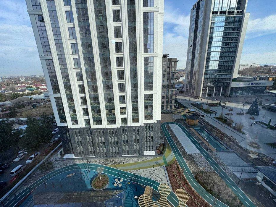 Новостройка в ЖК Saf Towers ITпарк 2/8/26 с ремонтом 70 кв.м. =