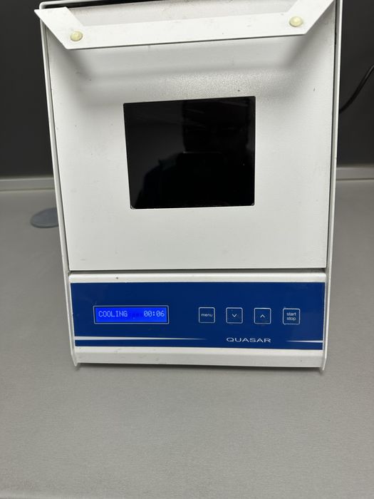 Фотополимеризираща пещ Qusar