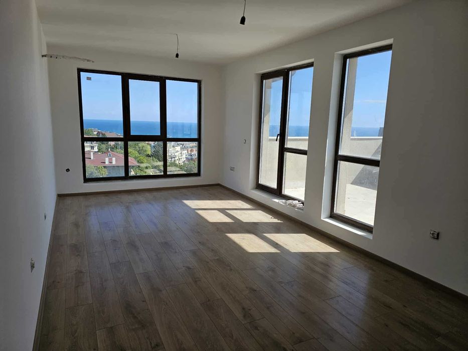 Продава се Тристаен апартамент в Варна, Бриз - 107 кв.м за 1335 €/кв.м - Снимка #17