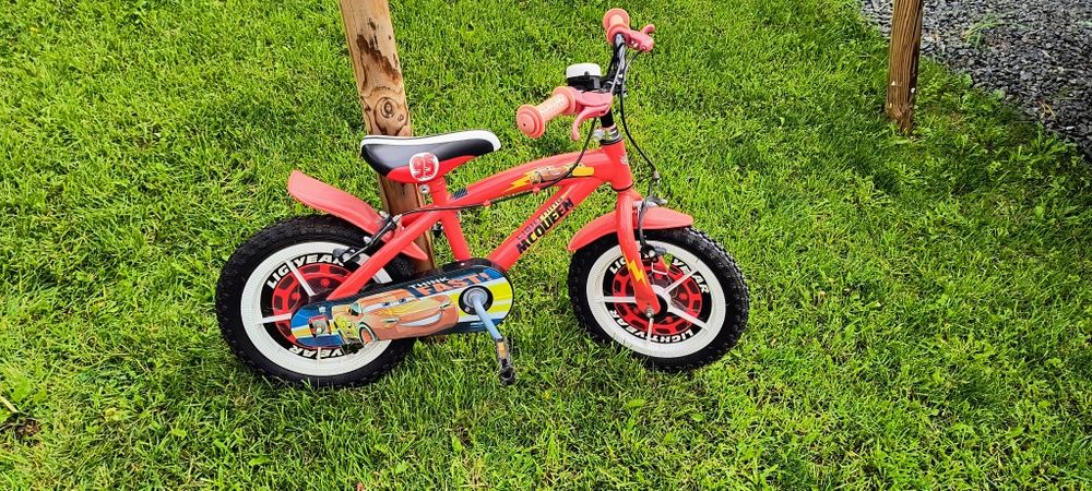 Bicicleta băiat cu Fulger Mcqueen