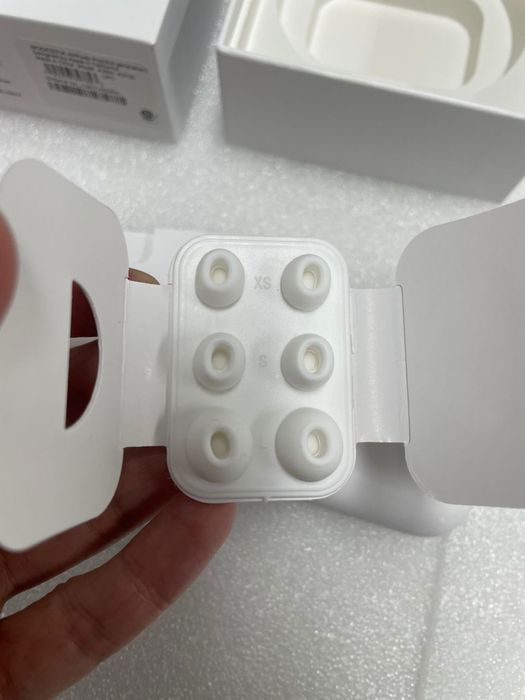 Airpods pro 3 noi 2026  usb C