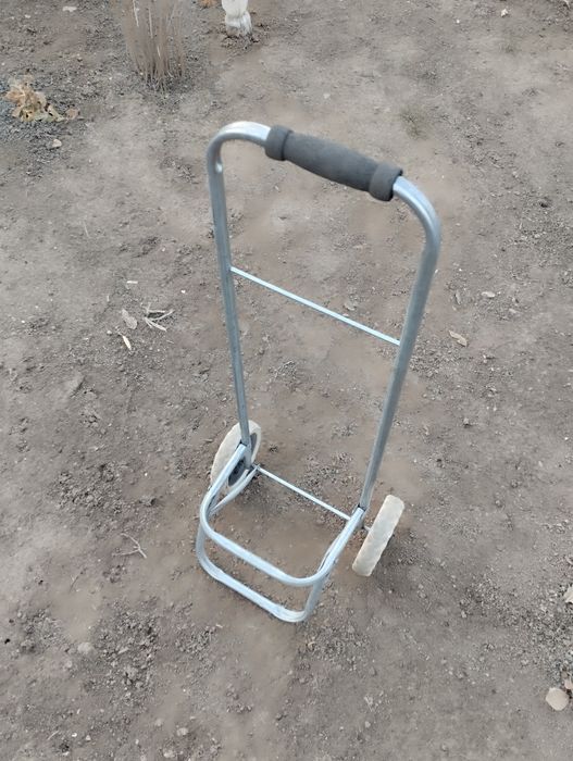 Тележка не высокая.