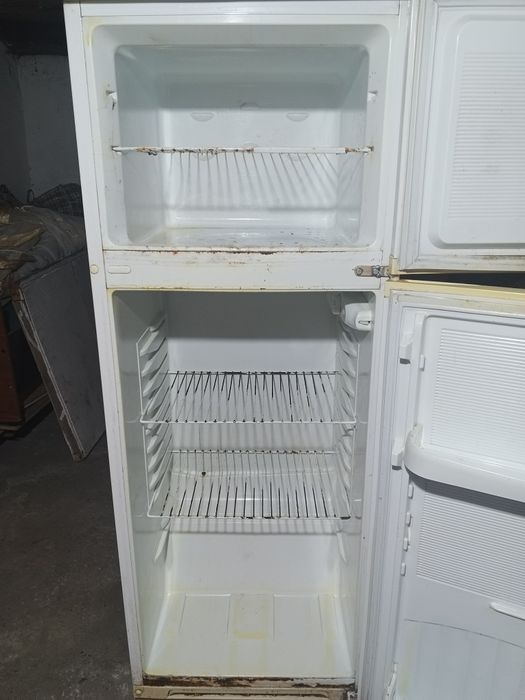 Продам холодильник