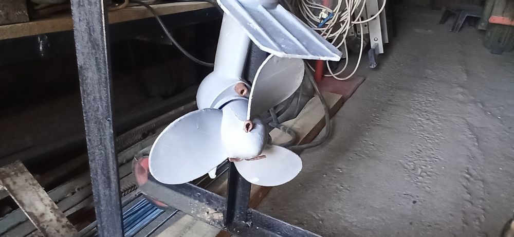 Продам лодочный мотор Carwer 3.8.