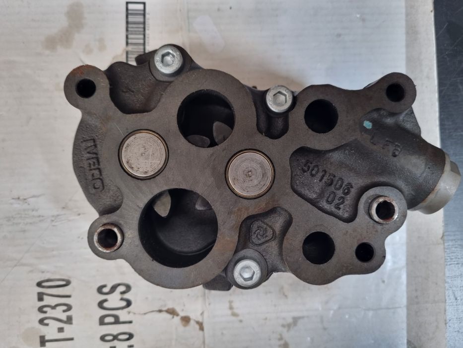 Pompa ulei iveco cod 504105556 motor cursor 13