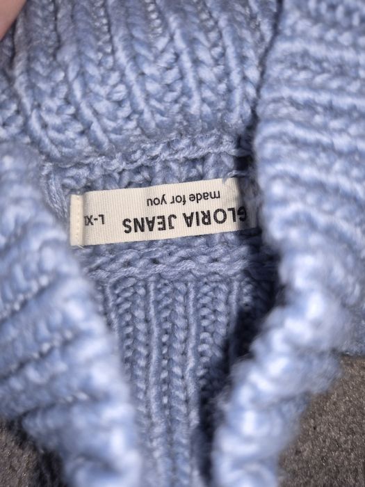 Тёплый свитер женский