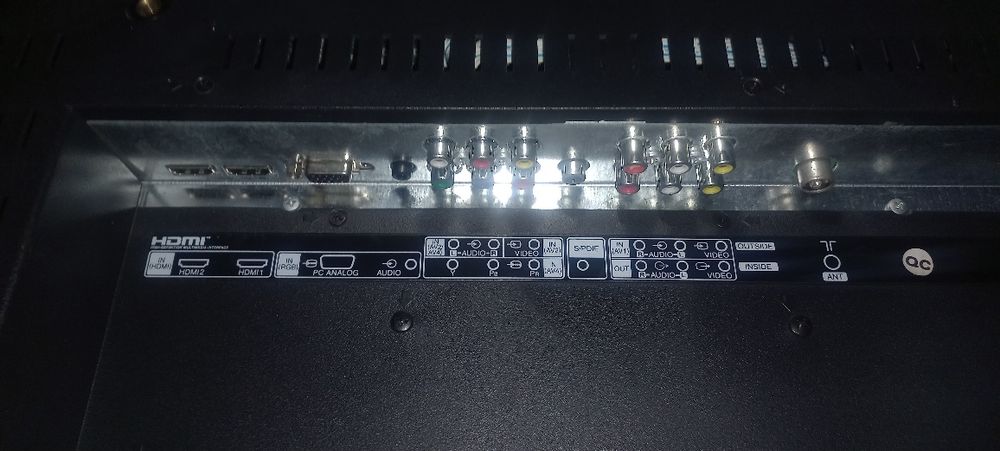 Продам телевизор фирмы HITACHI.