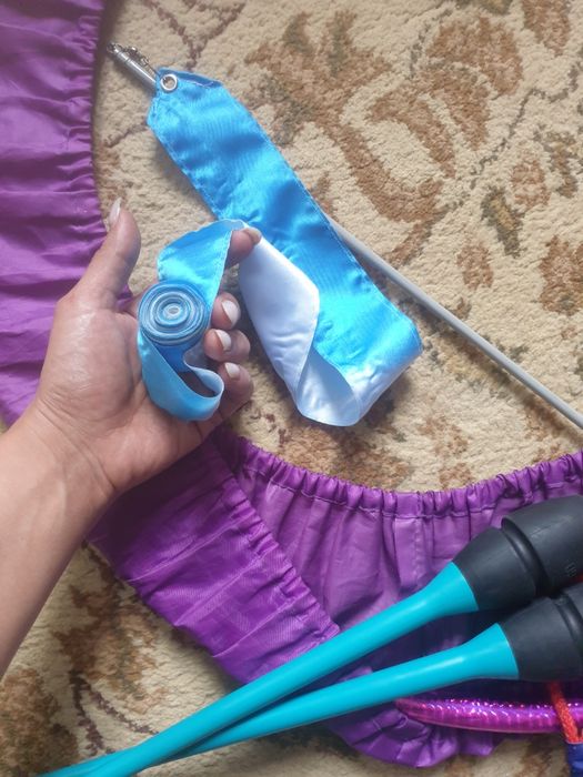 Булавы ,мяч,обруч и лента