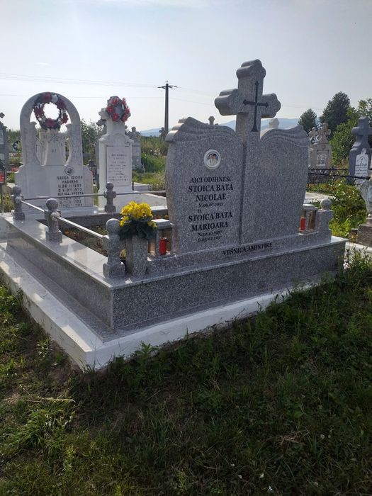 Monumente funerare, cruci marmură, granit ,mozaic