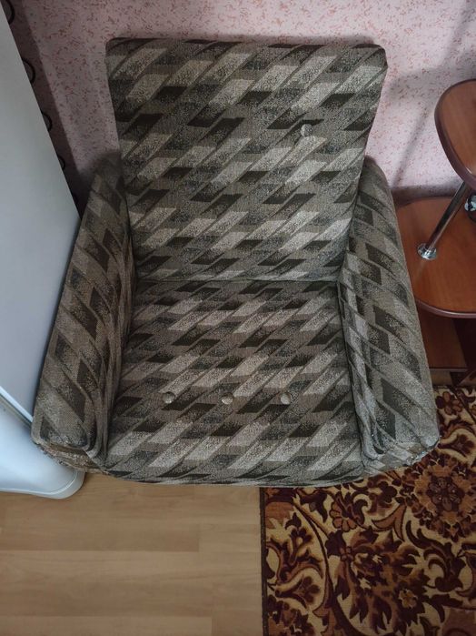 Продам диван и 2 кресла
