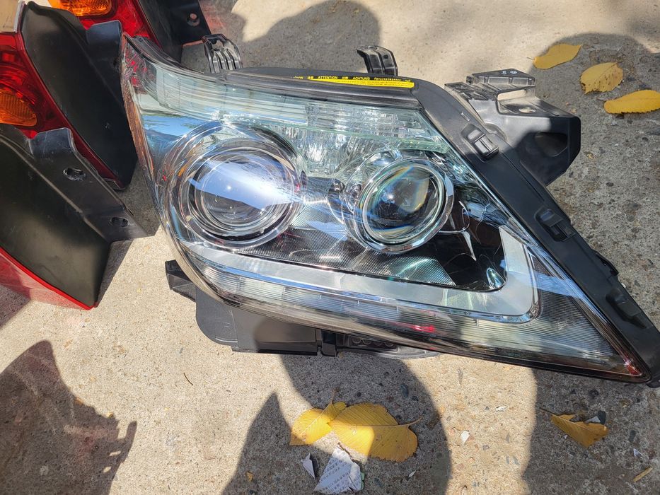 Фара правая Lexus LX 570