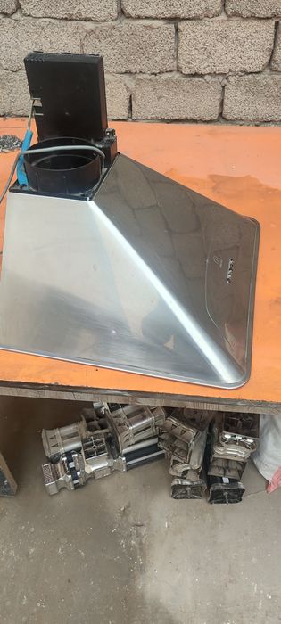 Продаётся вытяжка