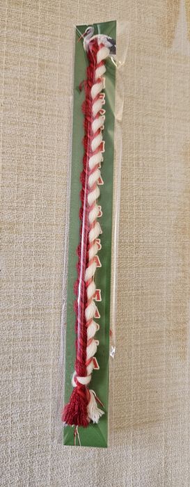 Продавам мартеници