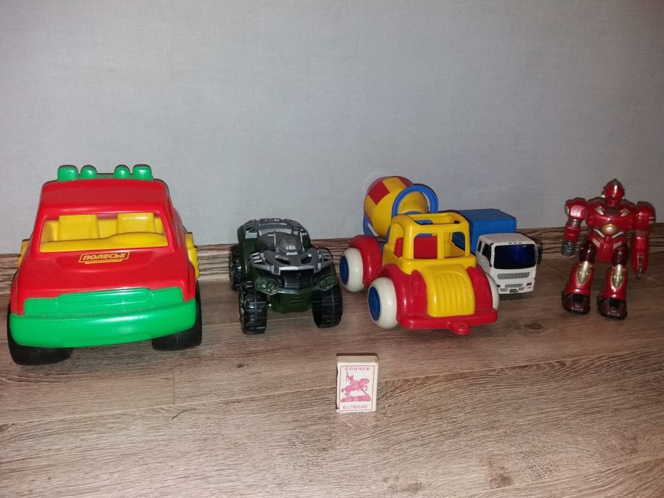 Робот, машинка игрушки по 2000тг