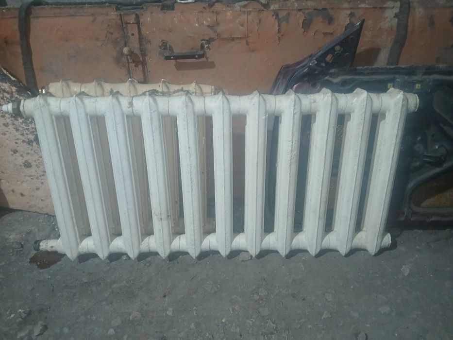 Продам батарей  4штуки
