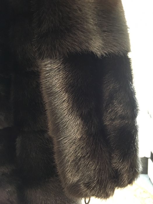Продам норковую шубу